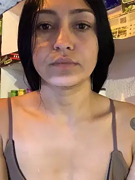 milk-love1226 online show from 29, 10, 2025