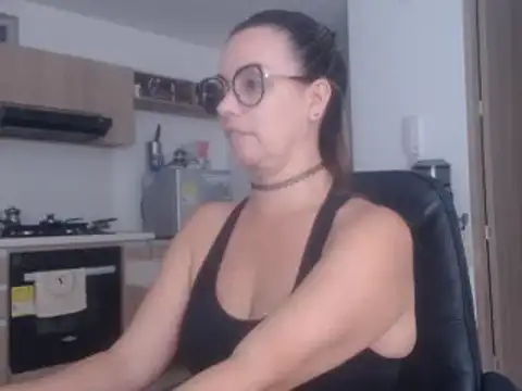 LovePaula online show from 19, 2, 2025