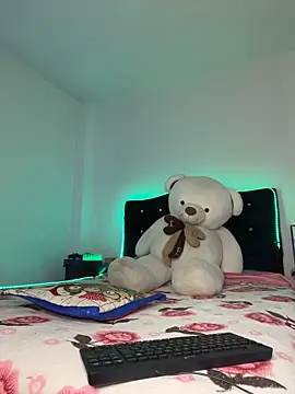 Snapshot of Linda_rouse chatting on 25, 11, 2025 Linda rouse online show from 25, 11, 2025