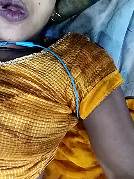 Snapshot of Maya6060 chatting on 20, 10, 2025 Maya6060 online show from 20, 10, 2025