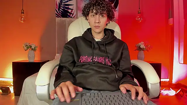 Helios Obscuro online show from 9, 11, 2025