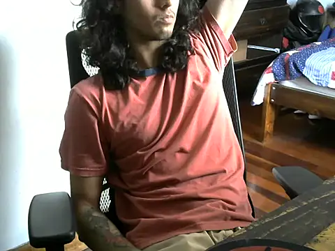 Snapshot of VikernesCam chatting on 29, 9, 2025 VikernesCam online show from 29, 9, 2025