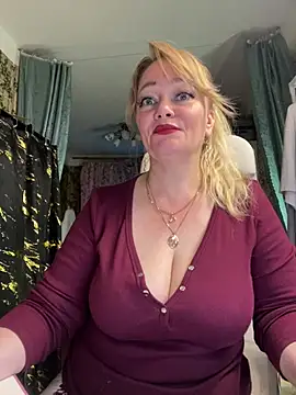 Sweet-blonde online show from 17, 7, 2026