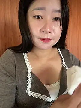 violet-00 online show from 18, 10, 2025