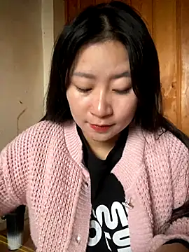 violet-00 online show from 3, 11, 2025