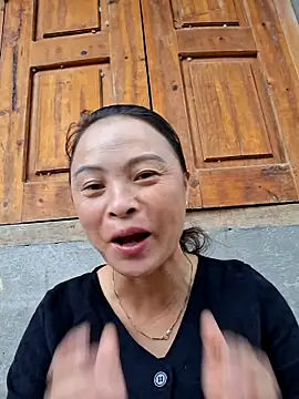 xuxulovezz online show from 27, 9, 2025