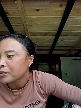 xuxulovezz online show from 28, 10, 2025