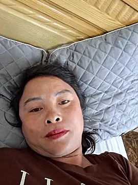 xuxulovezz online show from 18, 11, 2025