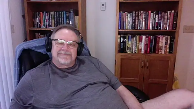 Vinyl22xh online show from 16, 4, 2026