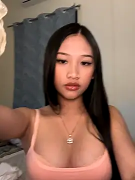 Bunny72772 online show from 18, 12, 2025