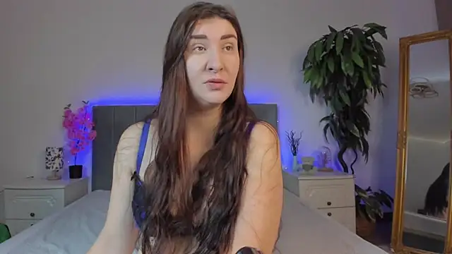 TrishaDarks online show from 19, 11, 2025