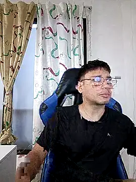 Snapshot of marcuswildx chatting on 20, 11, 2025 marcuswildx online show from 20, 11, 2025