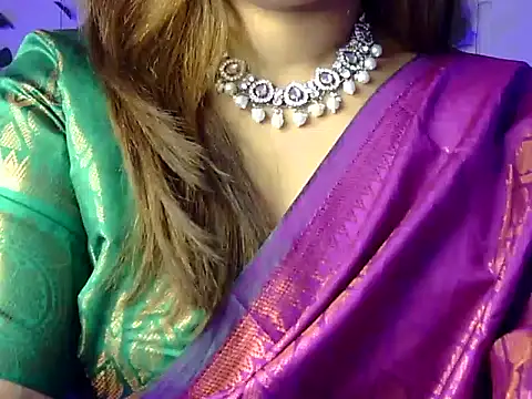 Aaliya02 online show from 9, 2, 2026