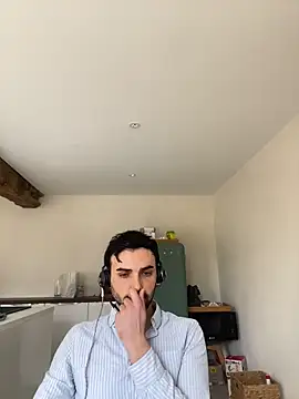 Snapshot of eauminerale chatting on 11, 2, 2026 eauminerale online show from 11, 2, 2026