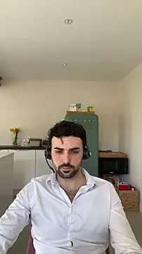 Snapshot of eauminerale chatting on 25, 2, 2026 eauminerale online show from 25, 2, 2026