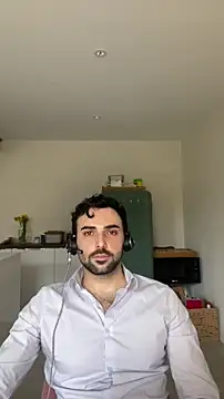 Snapshot of eauminerale chatting on 27, 2, 2026 eauminerale online show from 27, 2, 2026