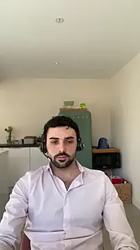 Snapshot of eauminerale chatting on 2, 3, 2026 eauminerale online show from 2, 3, 2026