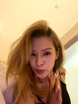 miumiu-66 online show from 8, 10, 2025