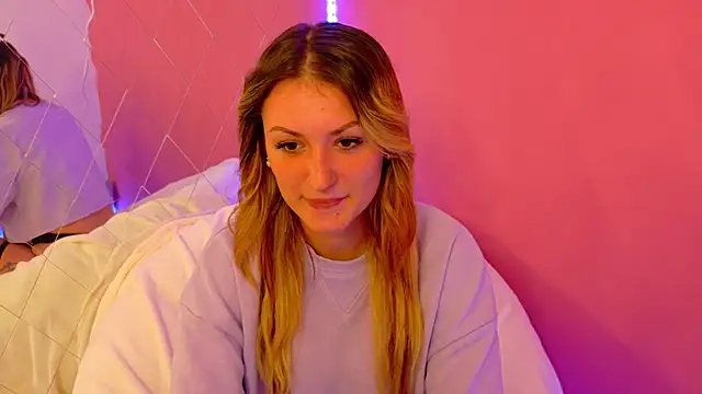 Anaayss  online show from 1, 10, 2025