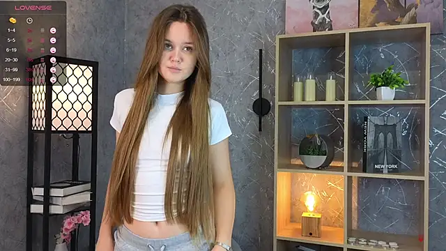 ElenoreReth online show from 4, 10, 2025