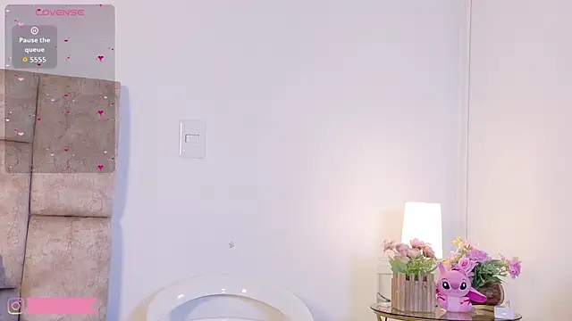 LunaOcampo  online show from 3, 12, 2025