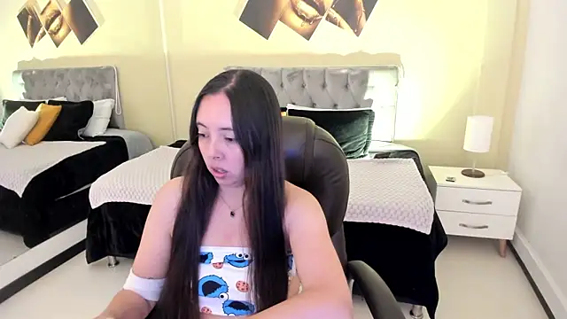 Snapshot of Nata_Velvet chatting on 20, 10, 2025 Nata Velvet online show from 20, 10, 2025