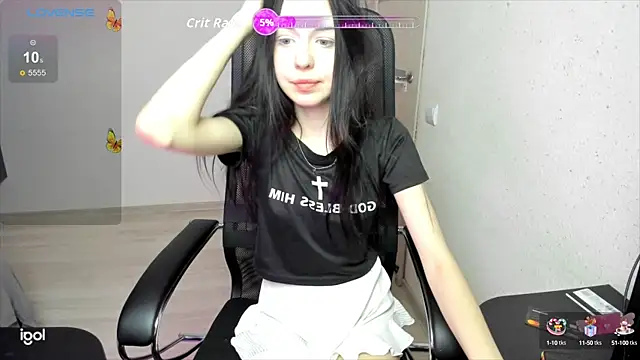 Snapshot of crystallldoll chatting on 9, 10, 2025 crystallldoll online show from 9, 10, 2025