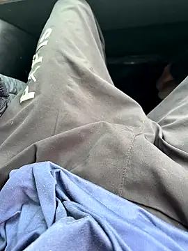 Snapshot of henrique61 chatting on 24, 9, 2025 henrique61 online show from 24, 9, 2025