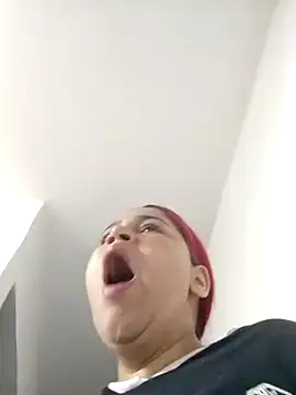 Snapshot of abysaenz chatting on 4, 10, 2025 abysaenz online show from 4, 10, 2025