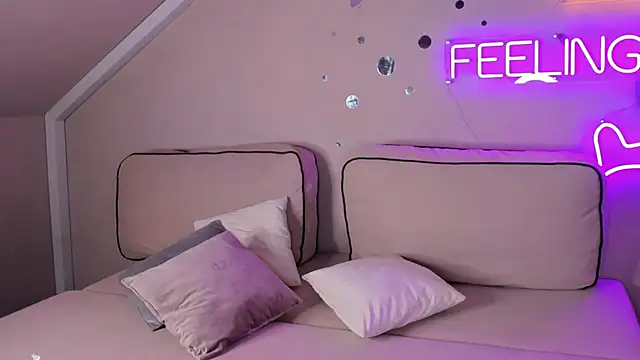 Berta Kelly online show from 6, 11, 2025