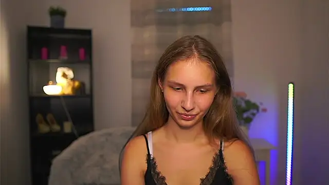 Snapshot of emmie_murray chatting on 2, 7, 2026 emmie murray online show from 2, 7, 2026