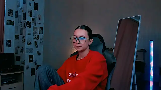 raviolly046 online show from 1, 10, 2025