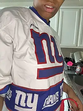 YeahhhitsBreezy online show from 8, 2, 2026