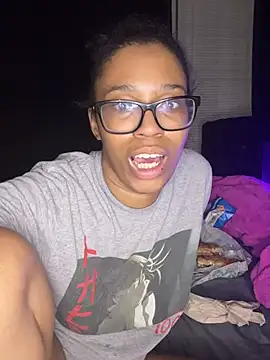 YeahhhitsBreezy online show from 5, 3, 2026