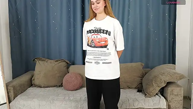 NgocChicas online show from 25, 10, 2025
