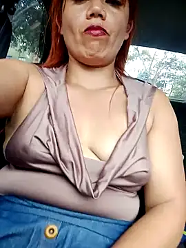 Snapshot of Tiffany-Parker_ chatting on 27, 9, 2025 Tiffany-Parker  online show from 27, 9, 2025