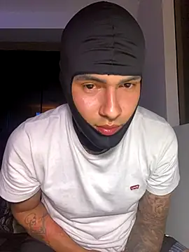 Snapshot of roa_alee chatting on 12, 11, 2025 roa alee online show from 12, 11, 2025