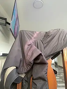 Snapshot of roa_alee chatting on 2, 12, 2025 roa alee online show from 2, 12, 2025