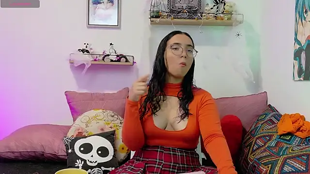 LucyDerby online show from 22, 10, 2025