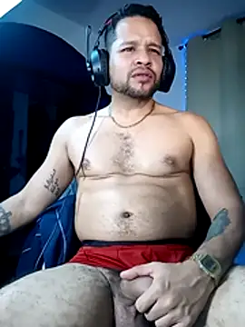 LucasGaeel online show from 2, 12, 2025