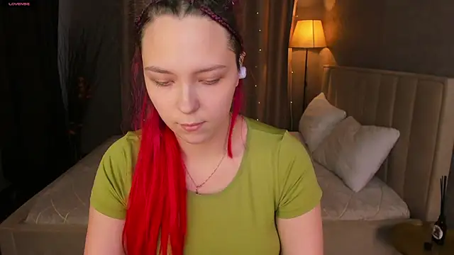 Monica  Queen online show from 3, 2, 2026