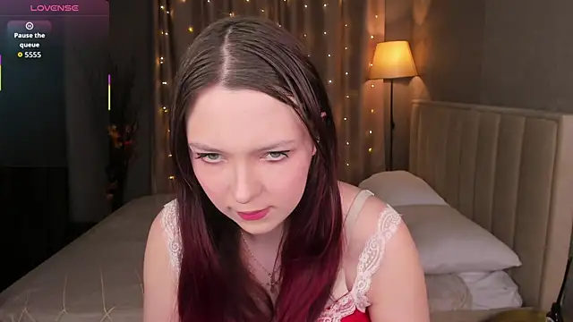 Monica  Queen online show from 12, 5, 2026