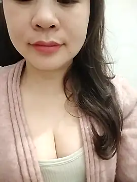 Girl Shy2000 online show from 23, 2, 2026