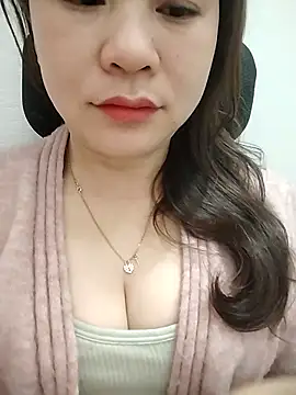 Girl Shy2000 online show from 27, 2, 2026