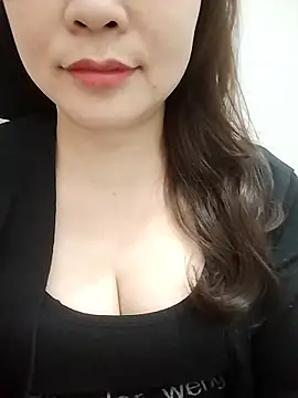 Girl Shy2000 online show from 14, 3, 2026