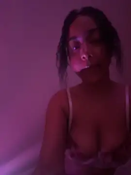 Snapshot of DarkFantisyxx chatting on 5, 10, 2025 DarkFantisyxx online show from 5, 10, 2025