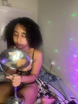 Snapshot of DarkFantisyxx chatting on 17, 10, 2025 DarkFantisyxx online show from 17, 10, 2025