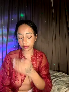 Snapshot of DarkFantisyxx chatting on 19, 10, 2025 DarkFantisyxx online show from 19, 10, 2025