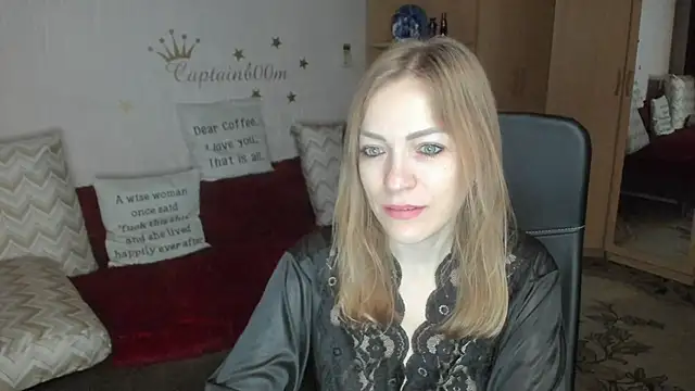 Tiffany Bates online show from 25, 10, 2025