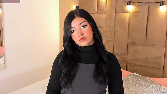 EmmaBlossom online show from 10, 10, 2025